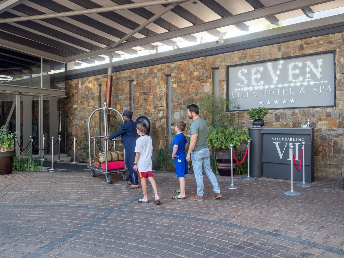 Seven Villa Hotel&Spa Johannesburg Exteriér fotografie The entrance of the hotel